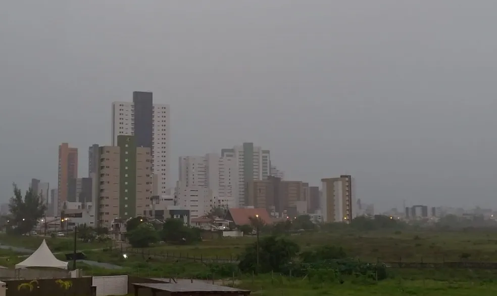 Inmet emite alerta de chuvas intensas para João Pessoa e mais 65 cidades; veja lista