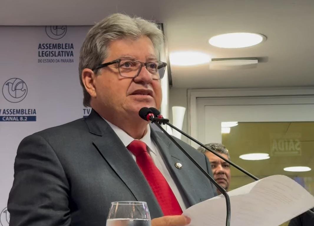 João Azevêdo anuncia pagamento de salário dos servidores da Paraíba para esta semana; veja datas