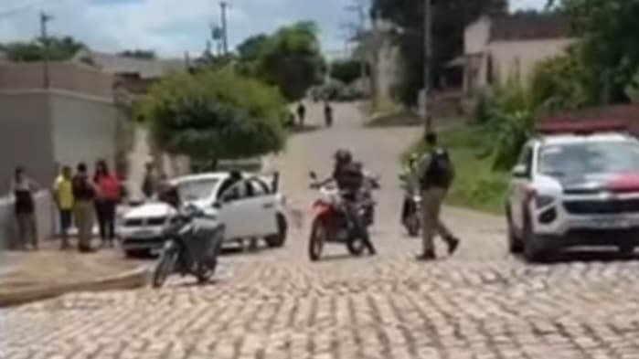 Empresário é morto a tiros dentro de carro na PB