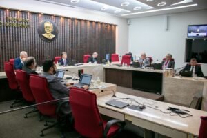Maioria do TCE-PB considera legal indicação de Alanna Galdino; MPC pede vista
