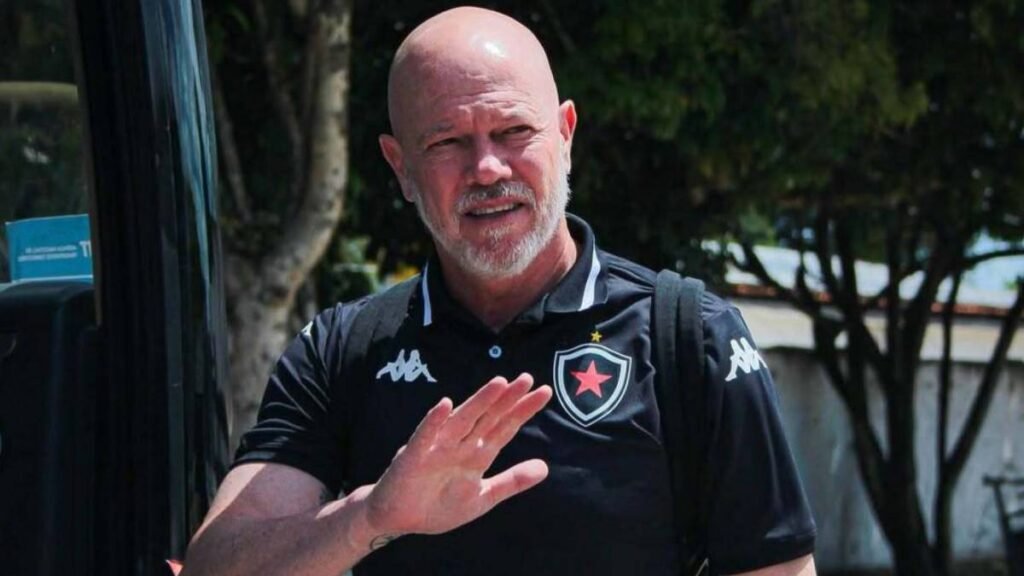 Botafogo-PB demite técnico Antônio Carlos Zago após apenas seis partidas