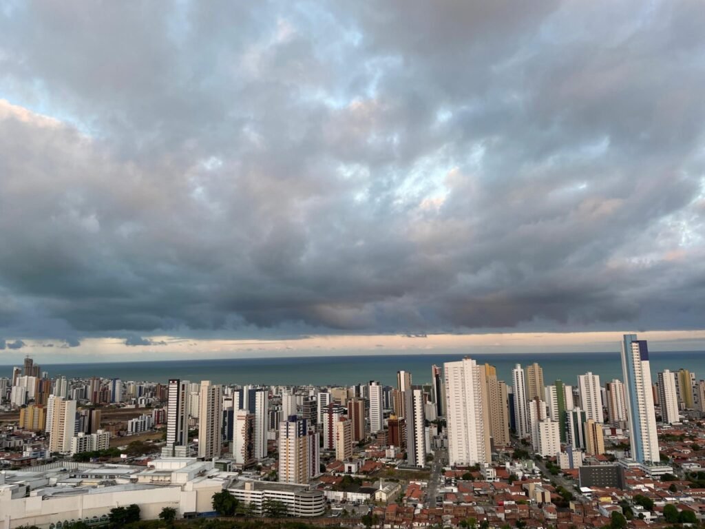 Meteorologia alerta para fortes chuvas em cinco municípios da Paraíba; veja