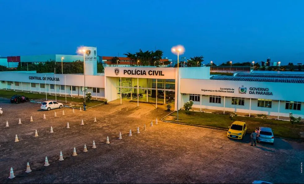 Homem é preso suspeito de tentar matar ex-namorada e cortar orelha de funcionário de posto de gasolina, em João Pessoa