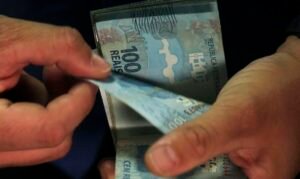 Calendário de pagamentos de maio, junho e metade do 13º para servidores de João Pessoa é divulgado