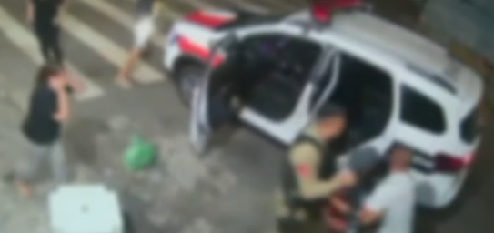 Jovem baleado por PM segue internado em estado grave no Hospital de Trauma, em João Pessoa Jovem baleado por PM segue internado em estado grave no Hospital de Trauma, em João Pessoa