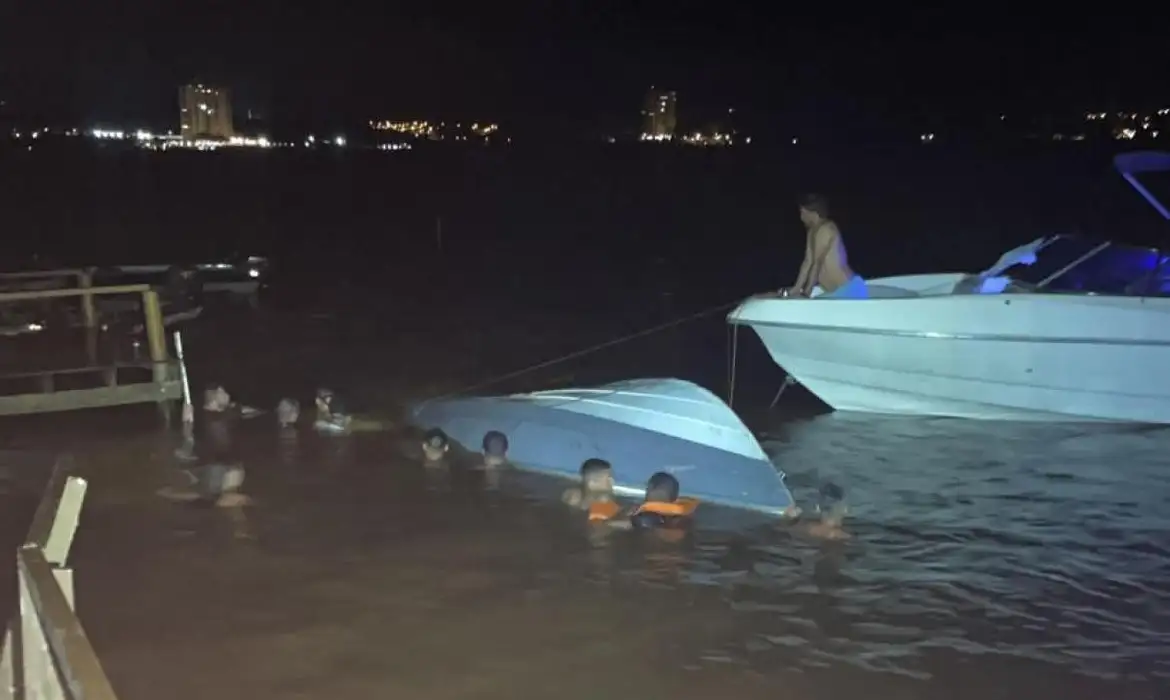 Lancha colide com píer e deixa seis mortos entre MG e SP; Piloto não tinha habilitação