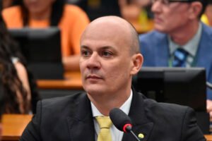 Em visita a Bolsonaro, Cabo Gilberto discute posição na Câmara e eleição na PB