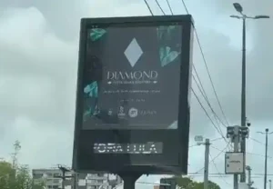 PT aciona Justiça para retirar frases contra Lula de relógio na Epitácio, em JP