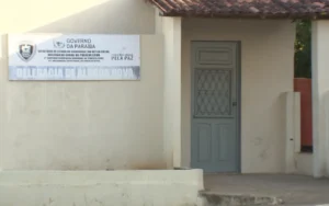 Mãe e padrasto são presos por estuprar adolescente com transtorno mental, na PB