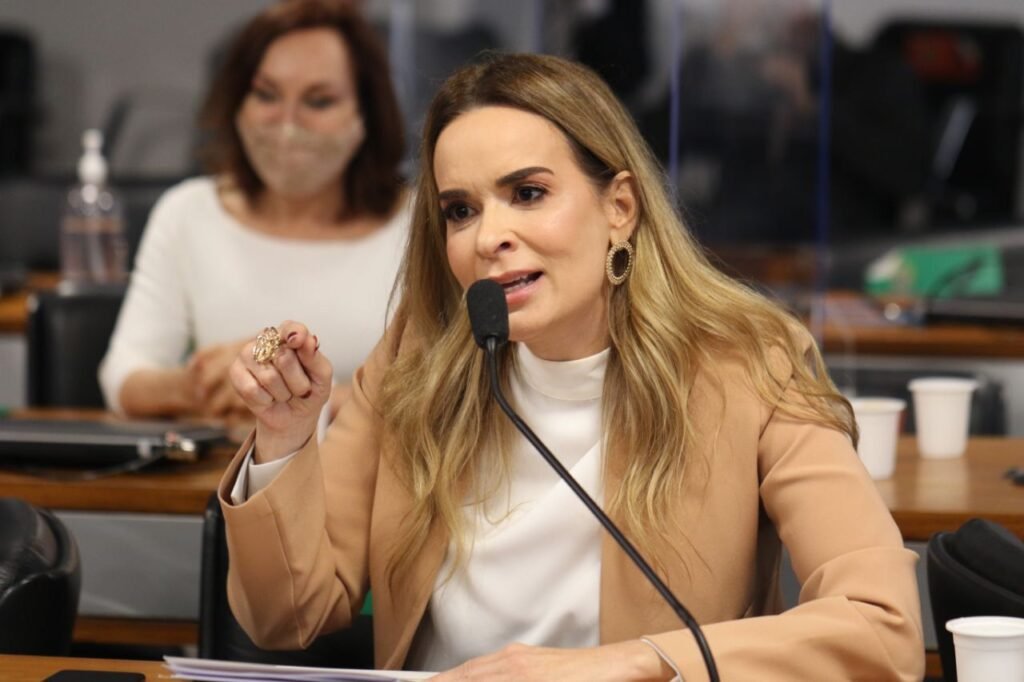 Senadora Daniella Ribeiro passa mal e é atendida em hospital de Brasília