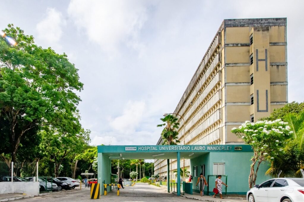 Trabalhadores dos hospitais universitários da PB aderem à greve nacional