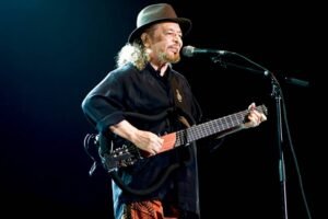 Geraldo Azevedo chega a João Pessoa com a turnê de encerramento de “Oitentação”