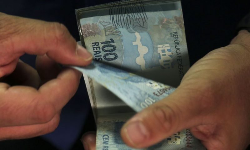 Governo Federal propõe salário mínimo de R$ 1.717 em 2027