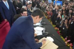 Lucas Ribeiro toma posse como novo governador da Paraíba com renúncia de João