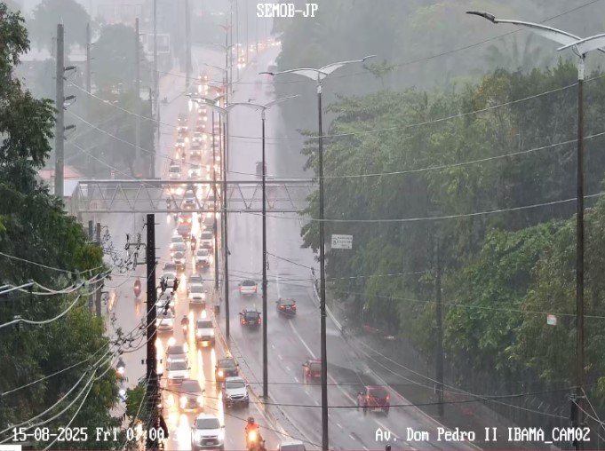 João Pessoa registra 151,6 mm de chuvas nas últimas 12 horas e órgãos estão em alerta