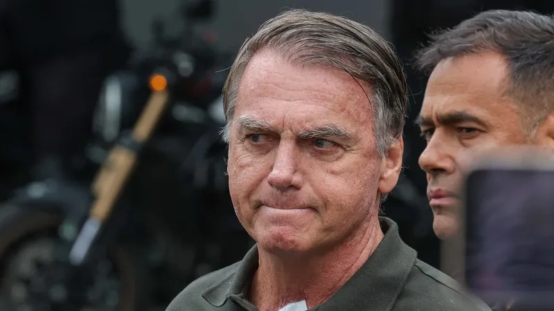 Bolsonaro entra com revisão criminal no STF para anular condenação