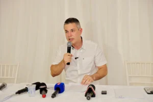 Ex-prefeito de Cabedelo procura polícia relatando ameaças a familiares