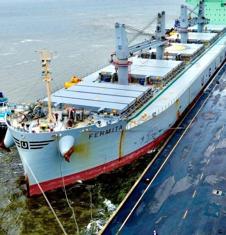 Paraíba recebe maior navio de carga com 48 mil toneladas de petcoke dos Estados Unidos