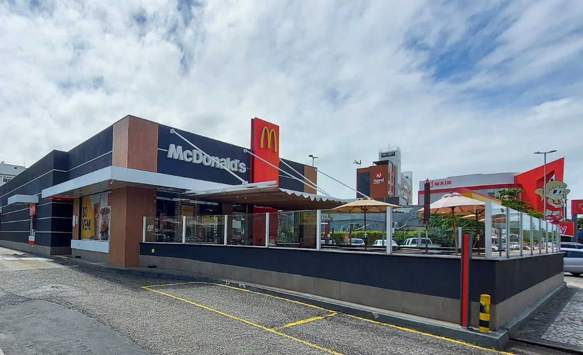 MP abre inquérito contra MC Donald’s para monitorar despejo de esgoto irregular, em JP
