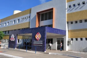 Detento foge de hospital após pedir para ir ao banheiro, em João Pessoa