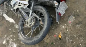 Tentativa de assalto termina com bandido morto e policial e mais dois homens baleados, na Praça da Paz, em JP