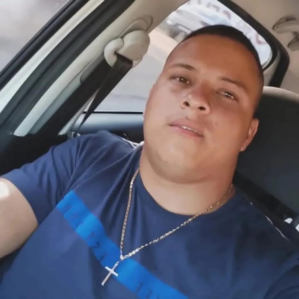 Homem é assassinado em via pública após ser perseguido pelas ruas por criminosos, na Paraíba