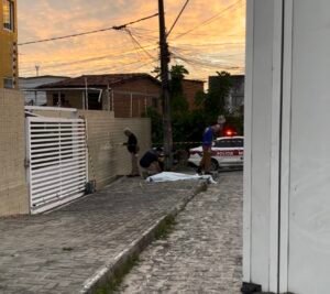 Jovem é morto a tiros em comunidade do bairro do Bessa, em João Pessoa