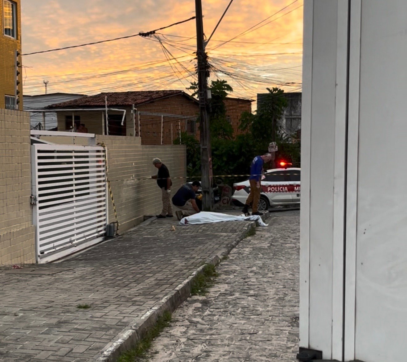 Jovem é morto a tiros em comunidade do bairro do Bessa, em João Pessoa