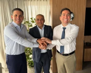 Prefeito interino de Cabedelo anuncia apoio a Hugo Motta e Felipe Leitão