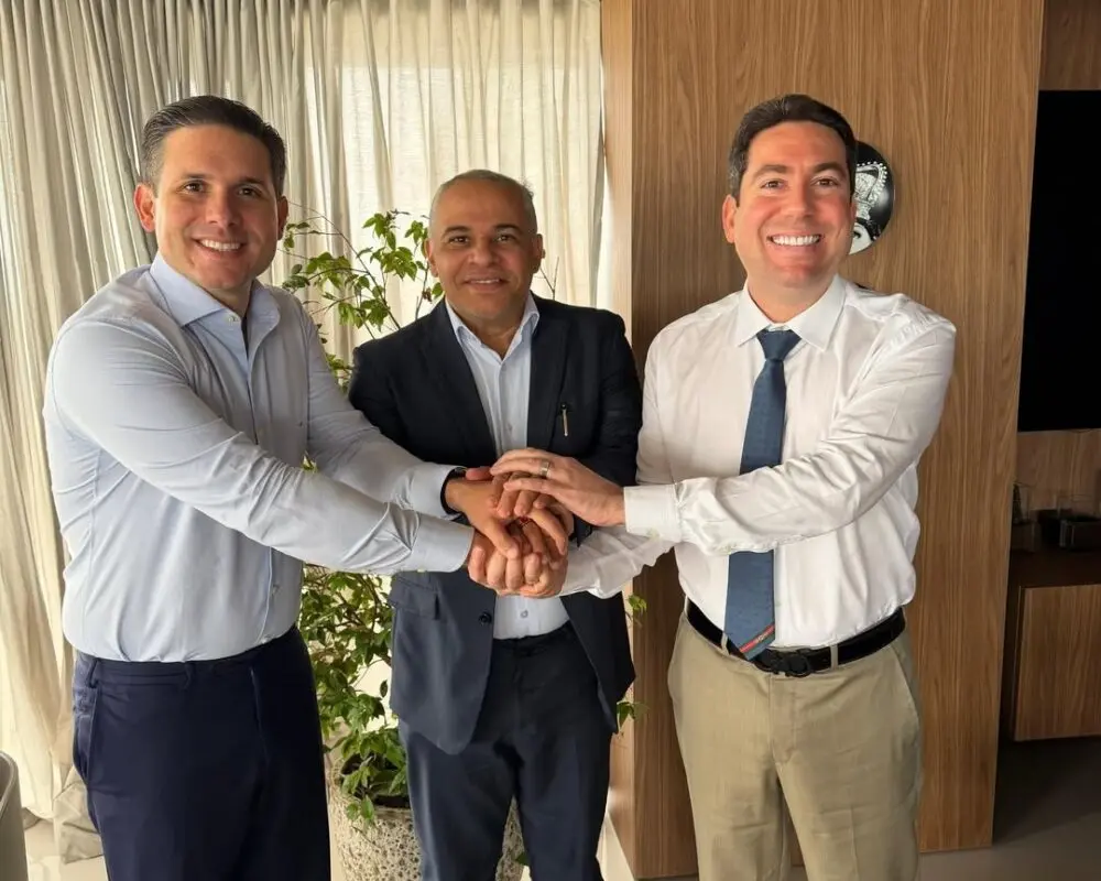 Prefeito interino de Cabedelo anuncia apoio a Hugo Motta e Felipe Leitão