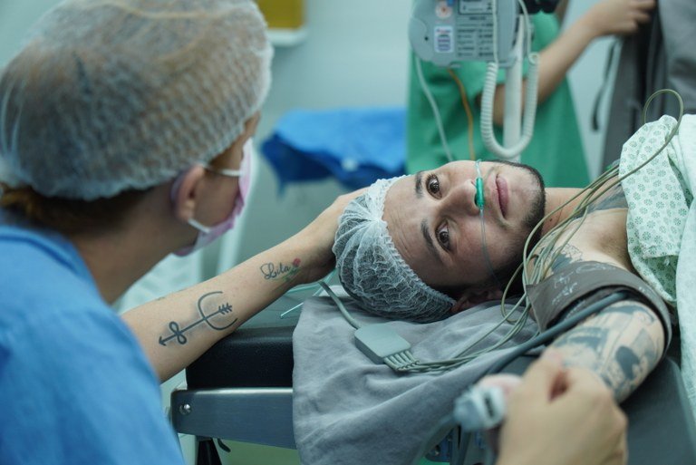 Hospital de João Pessoa realiza primeiro parto em homem trans; assista