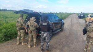 PF cumpre reintegração de posse em área invadida do Aeroporto Castro Pinto, em Bayeux