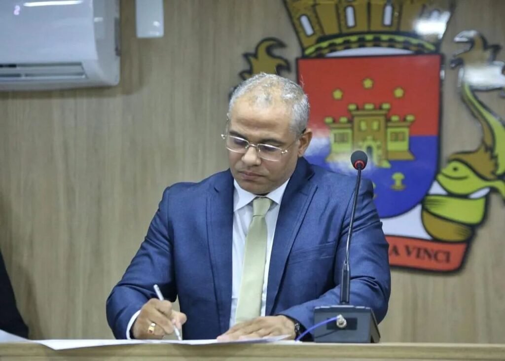 Prefeitura de Cabedelo começa a pagar salários de terceirizados