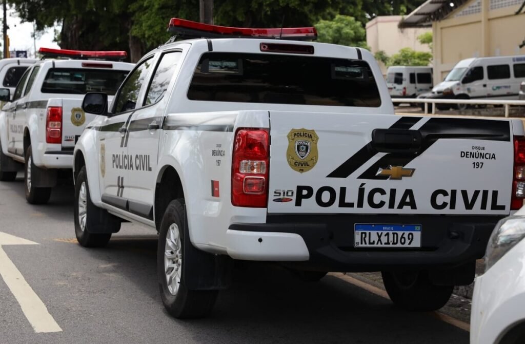 Polícia conclui inquérito contra homem que espancou e jogou cachorro vivo em fogueira, na PB
