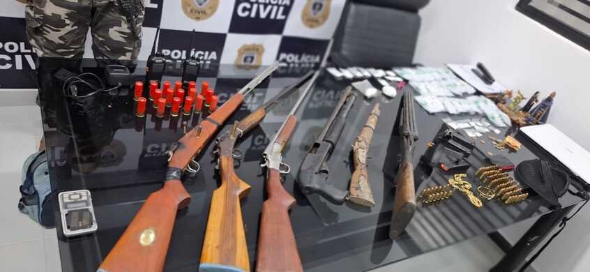 Suspeitos são presos e seis armas de fogo apreendidas durante operação da PC e PM