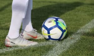Inscrições para aulas gratuitas de futebol começam nesta terça em JP
