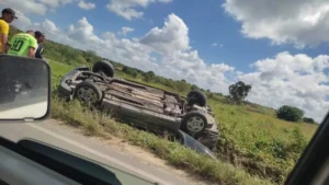 Menina de 10 anos morre após dois carros colidirem  no Agreste da Paraíba