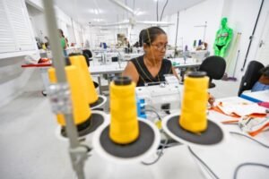 Prefeitura de João Pessoa abre inscrições para cursos gratuitos de corte e costura, confeitaria e salgateria