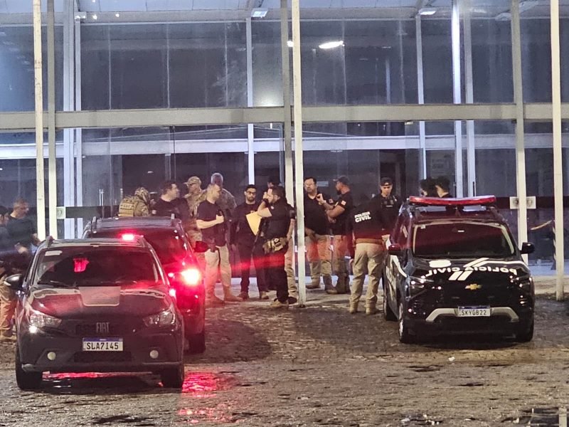 Operação policial cumpre 30 mandados contra suspeitos de tráfico e homicídios, em JP e região