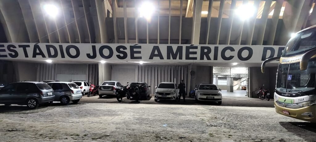 TJ mantém proibição de organizadas em Botafogo x Santa Cruz