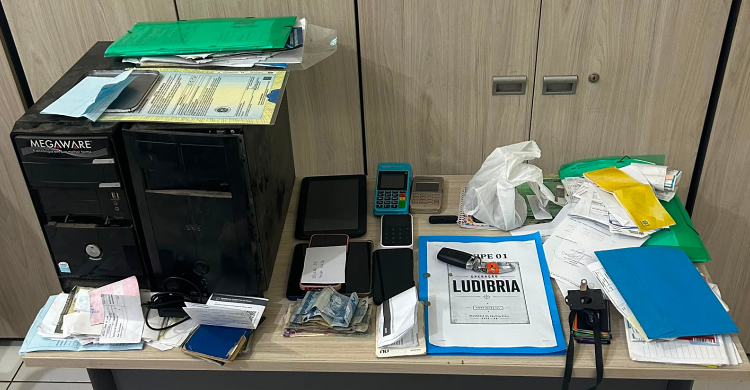 Trio da mesma família é preso suspeito de estelionato e associação criminosa
