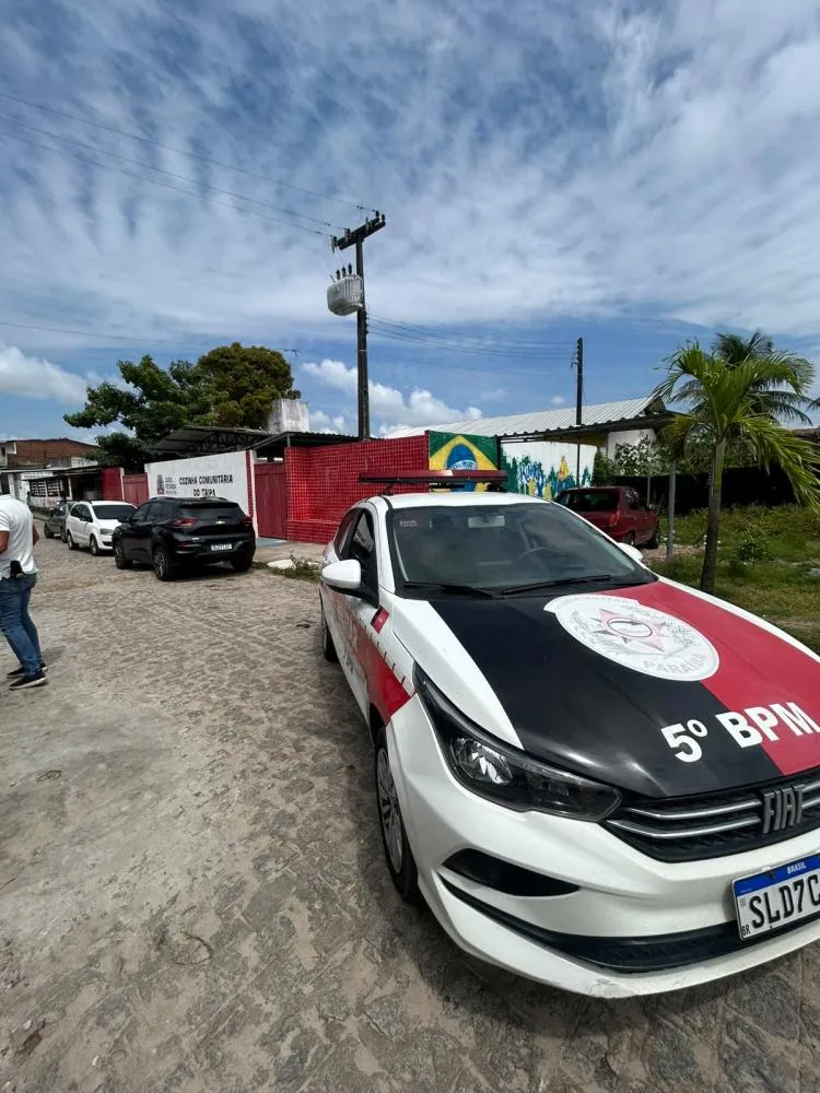 Homem é morto com 20 facadas e suspeitos decepam orelha e levam órgão, em JP 