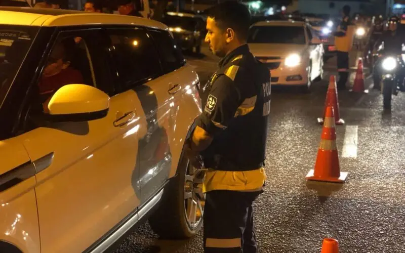 Mais de 320 condutores foram flagrados pela Operação Lei Seca no mês de agosto na Paraíba