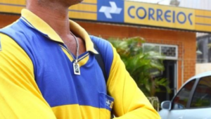 TST adia para a quinta-feira(24)  julgamento e greve nos Correios continua no país