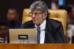 Fux suspende decisão de Dino e retoma determinação de Mendonça sobre posts de Nossa Senhora Aparecida