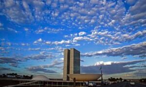 Fim da escala 6×1: proposta é aprovada na CCJ do Senado