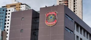 MPE pede investigação da PF para apurar distribuição de panfletos apócrifos contra a prefeita de Bayeux e deputado Felipe Leitão