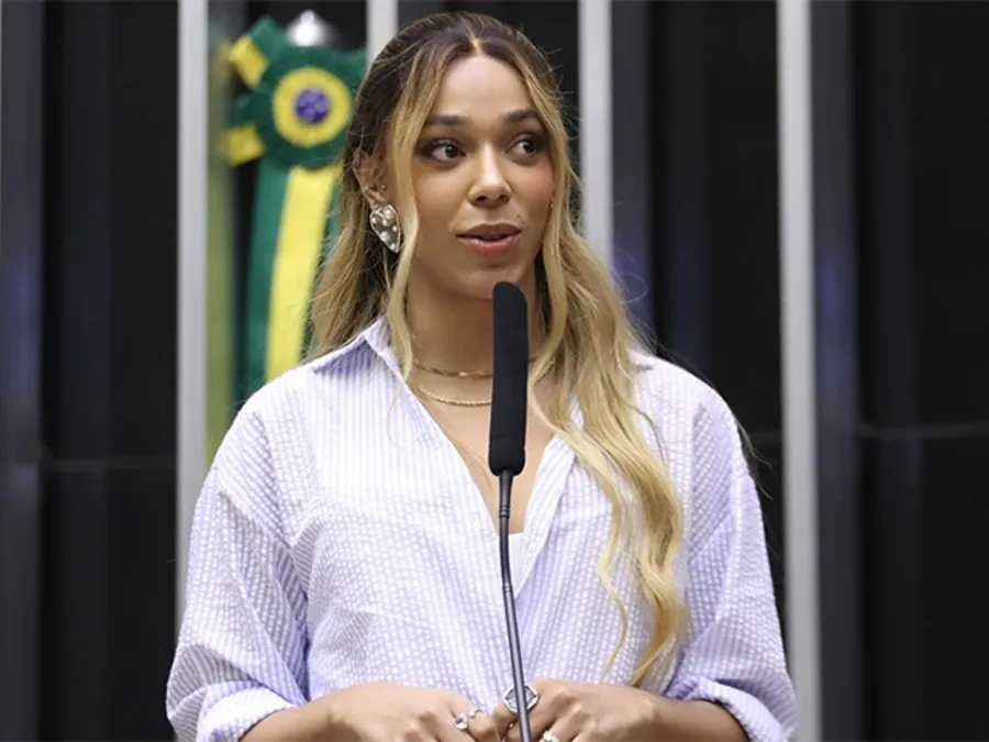 Autora do fim da 6×1, Erika Hilton participará de manifestação em João Pessoa nesta terça-feira (20)