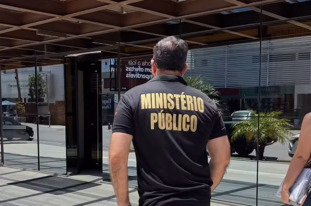 Dois hotéis são autuados por alimentos vencidos e acondicionamento inapropriado, em João Pessoa