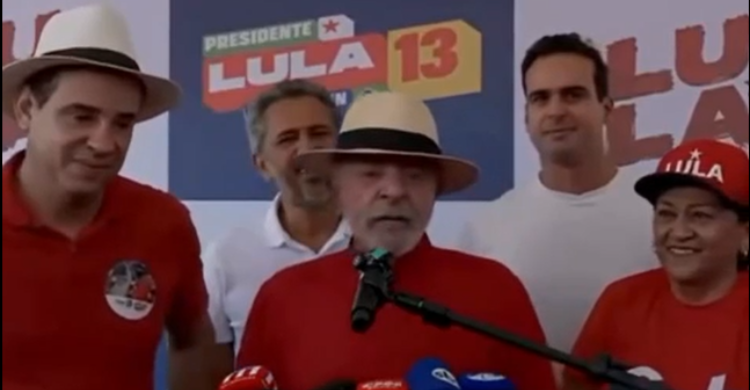 Lula diz que Brasil vive momento de definir os rumos do futuro do país